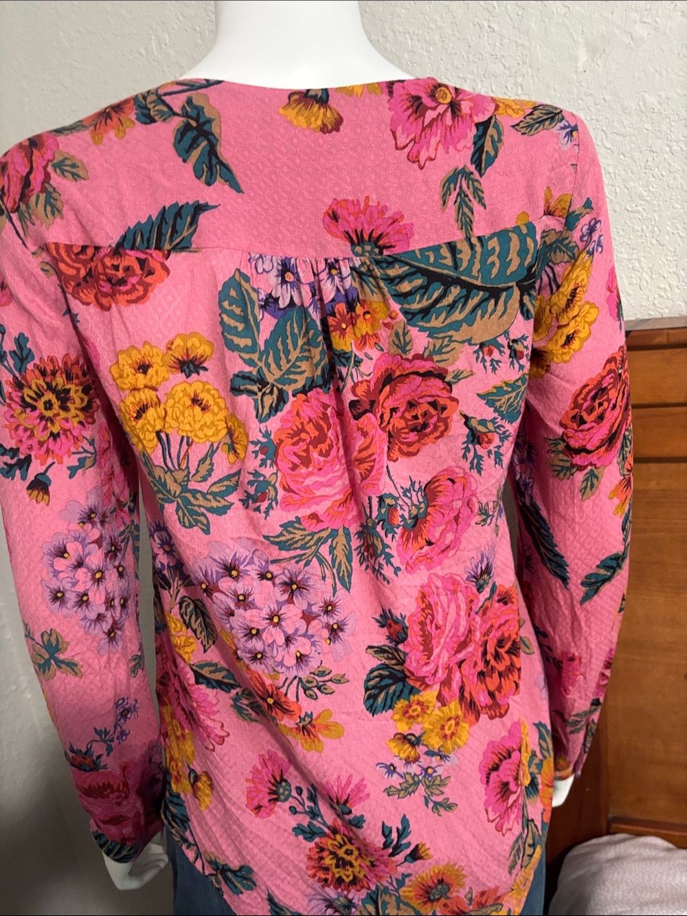Anthropologie Pink Floral V-Neck Button Blouse - Picture 6 of 12